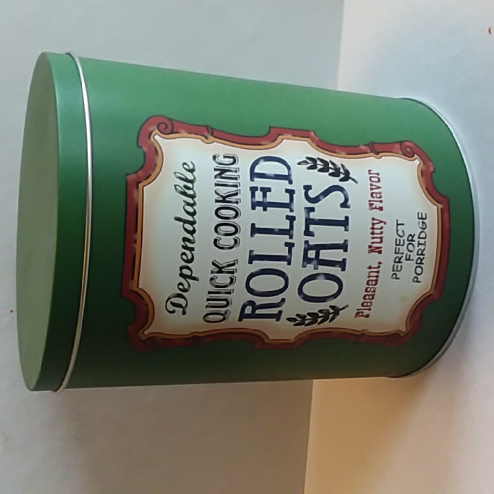 Green Kitchen Tin Decor